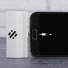 Laden Sie das Bild in den Galerie-Viewer, Thumbsup! Mini-Notfall-Ladegerät Für iPhone