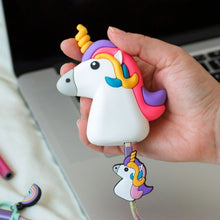 Laden Sie das Bild in den Galerie-Viewer, Thumbsup! Powerbank Einhorn 2000 mAh Weiß