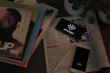 Laden Sie das Bild in den Galerie-Viewer, XD Collection Powerbank Light Up 4000 mAh 13 x 7cm