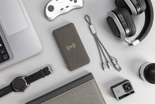 Laden Sie das Bild in den Galerie-Viewer, XD Xclusive Powerbank Tela Wireless 8000 mAh